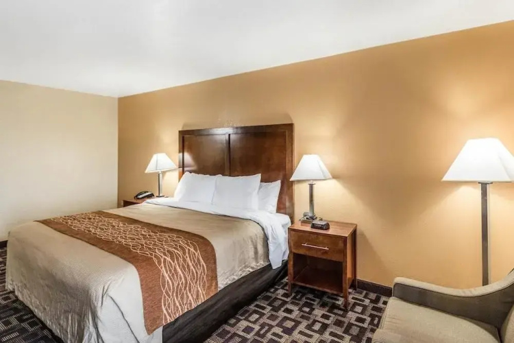 Comfort Inn & Suites