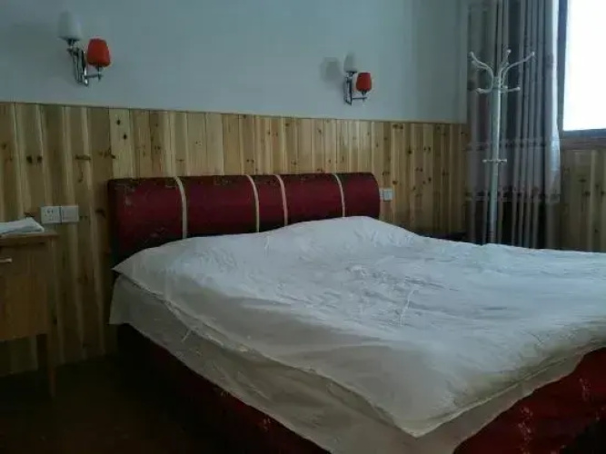 Jiangling Huafeng Inn
