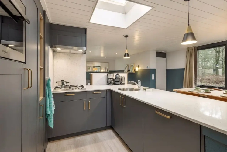 3 Bedrooms Deluxe Cottage