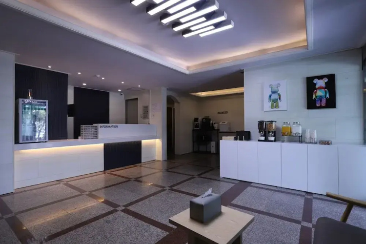 VOVO Hotel
