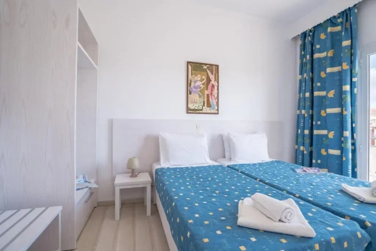 2 Bedrooms Apartment