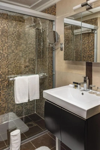 Double Suite