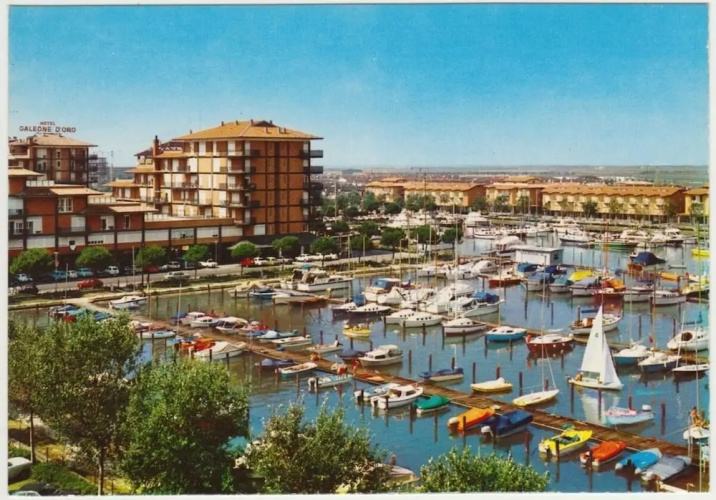 Relax in our Seaview Flat