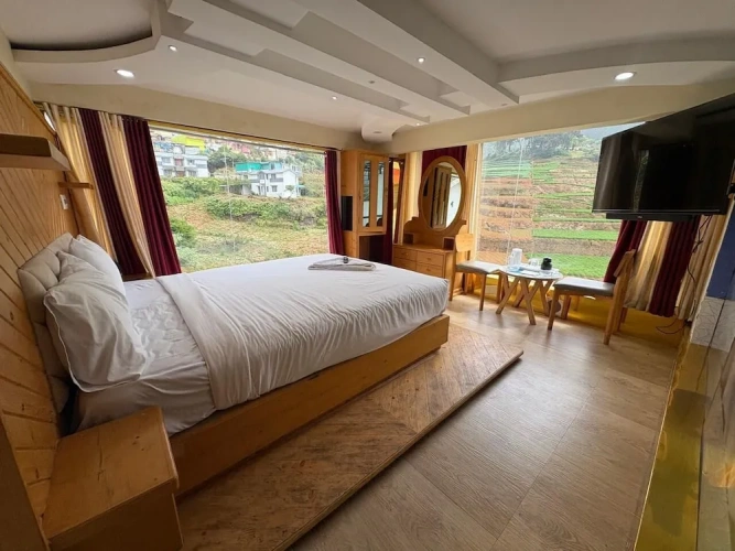 Standard room with view