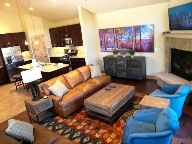 3 Bedrooms Standard Double room with mountain view