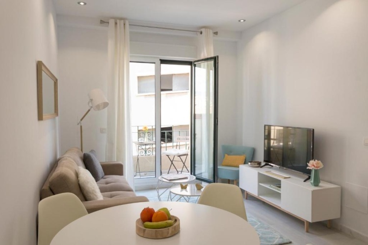 2 Bedrooms Apartment with balcony