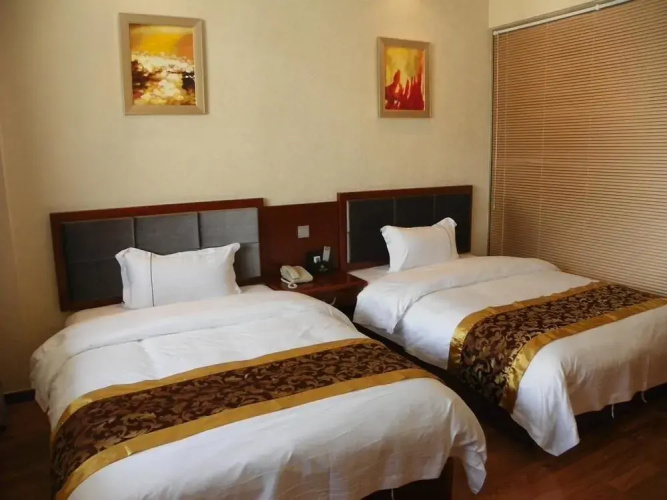 Wuzhou Minren Hotel
