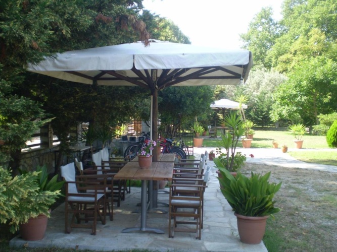 Cottage with garden view