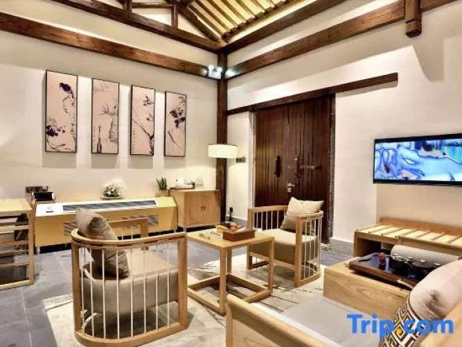 2 Bedrooms Villa with courtyard view