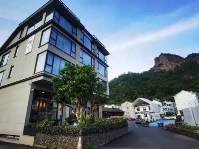 Chuanyanju Guesthouse