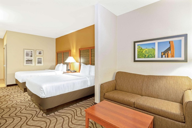 Standard Quadruple room
