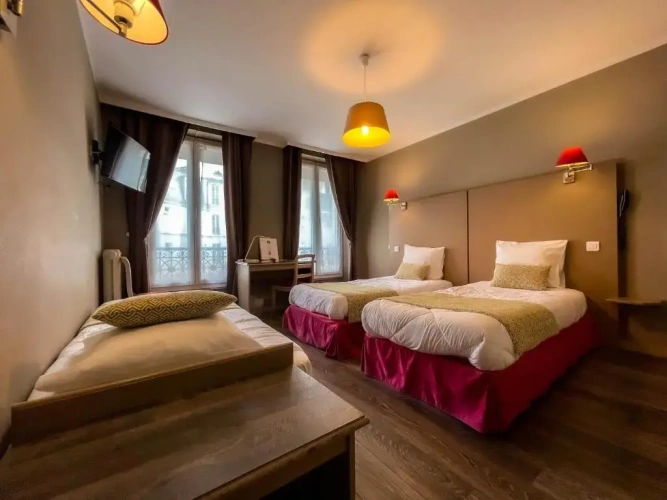 Standard Triple room