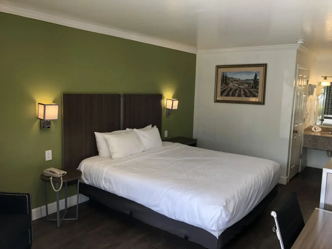 Gilroy Inn