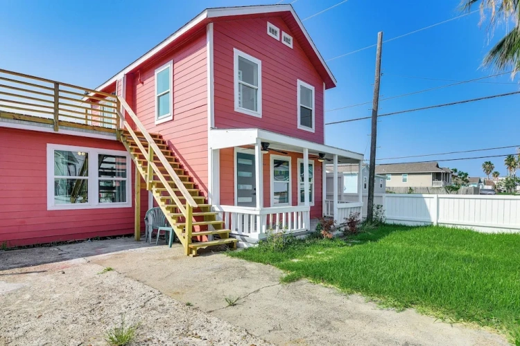 3 Bedrooms Cottage