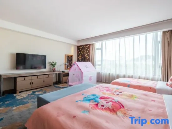 Standard Twin room with balcony