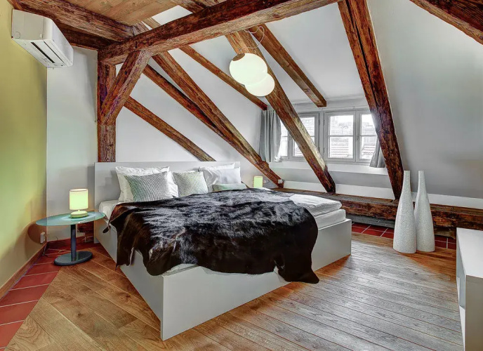 4 Arts Suites