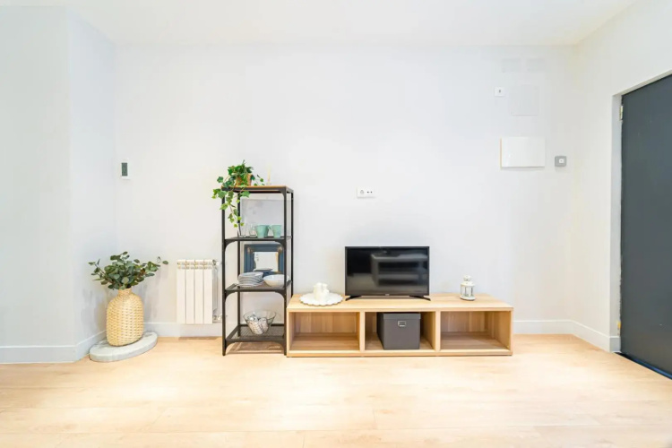 EdSam Madrid Apartments White