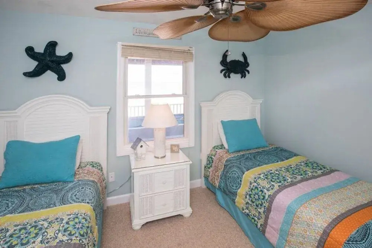 Vista Royale by RedAwning