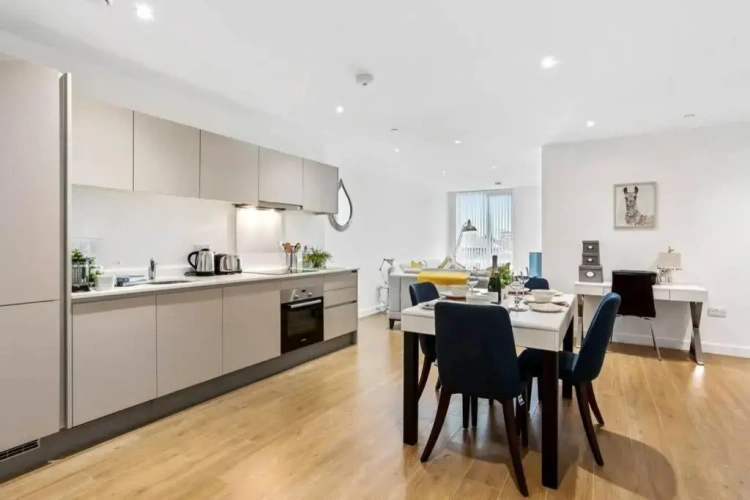2 Bedrooms Apartment