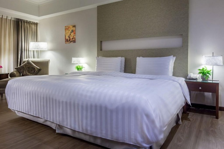 Deluxe Suite