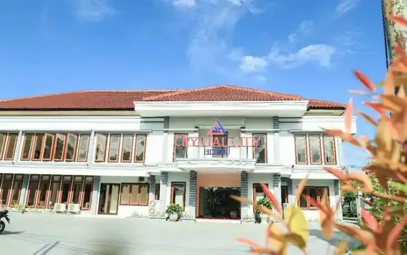 Crystal City Hotel