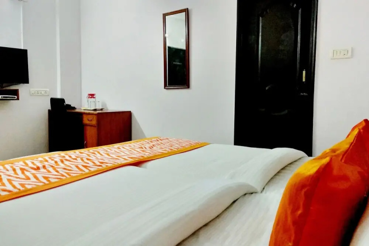 OYO 754 Sapthagiri Residency