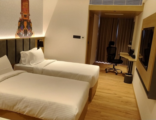 Classic Double room with city view