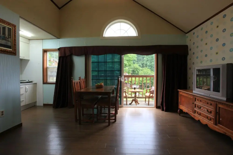 Mayfair Rigel Pension