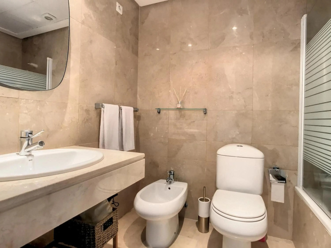 Superb Seafront Apartment Marina Real 305