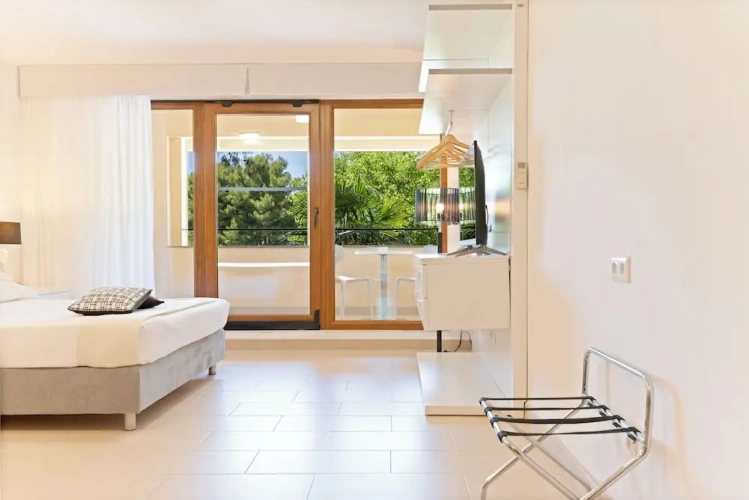 Standard Double Basement room with balcony