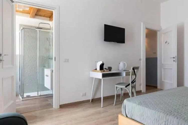 Comfort Triple room with balcony and with city view