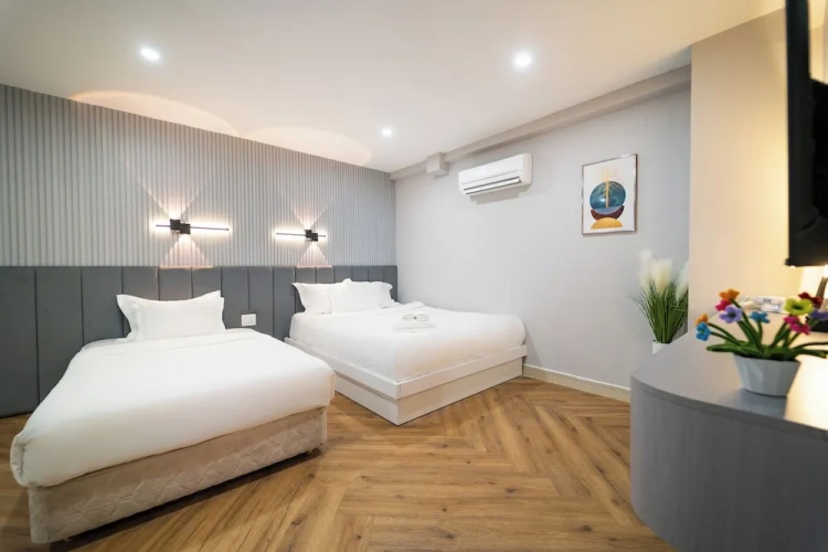 Standard Triple room