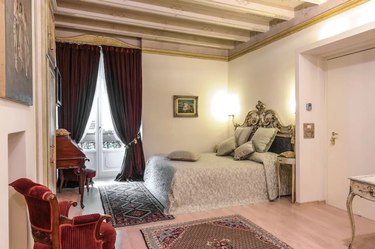 Superior Double room with balcony