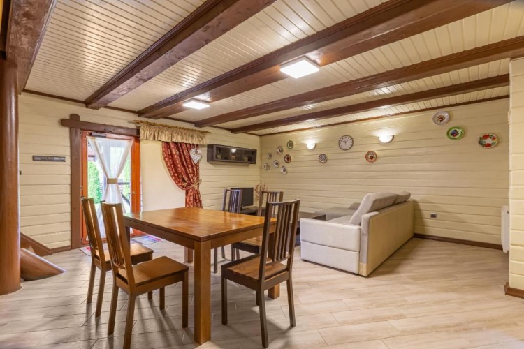 3 Bedrooms Cottage