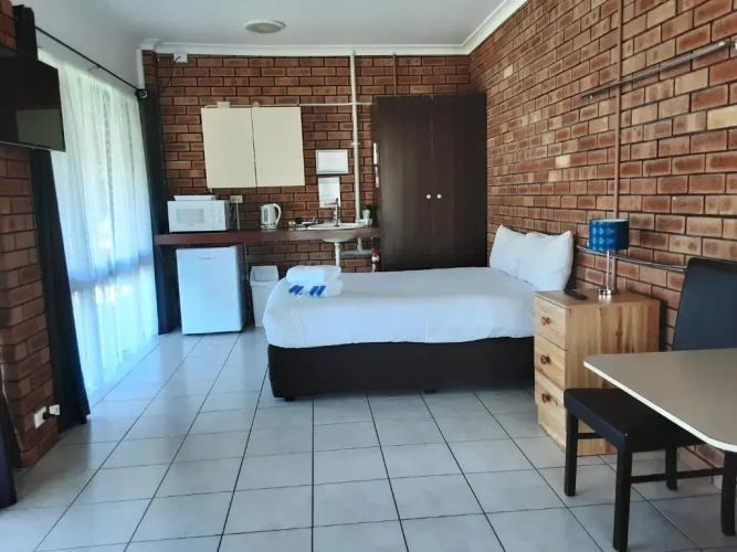 Economy room