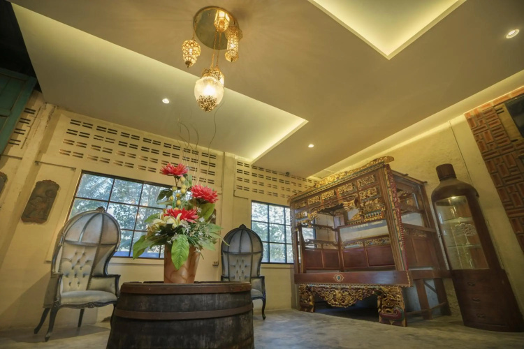ETHES Coworking - Coliving & Lounge