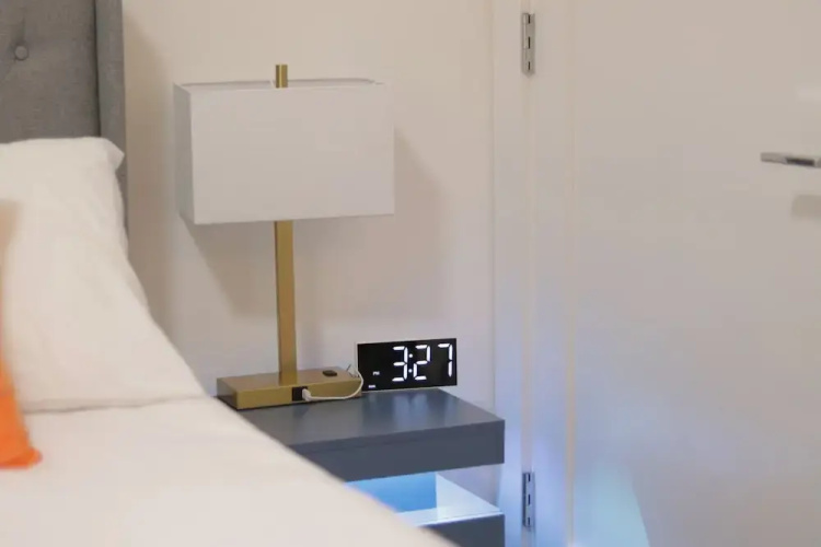 Unit 1 Stylish Studio