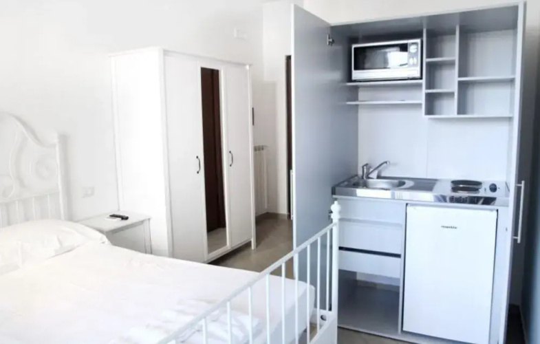 Garibaldi Apartments