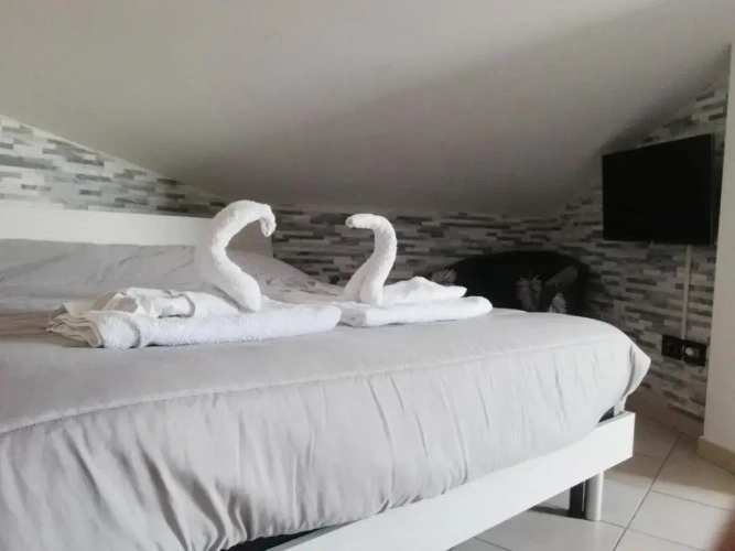 2 Bedrooms Apartment