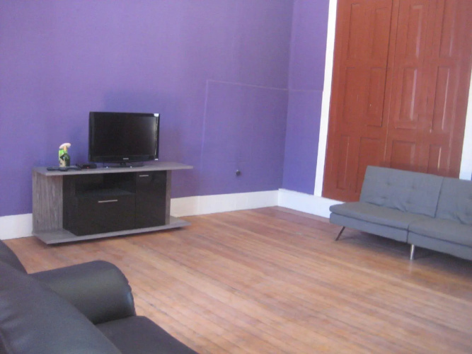 Mango Hostel Bed & Breakfast