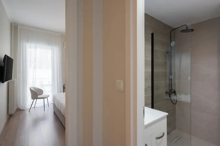 Classic Apartment in Piraeus, walk to Zeas Marina