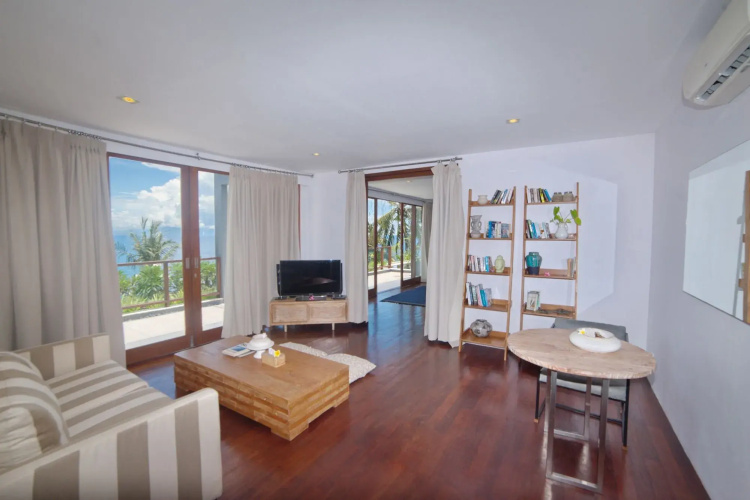 Malimbu Cliff Villa