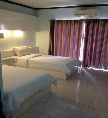 Chonlapruk Lakeside Hotel