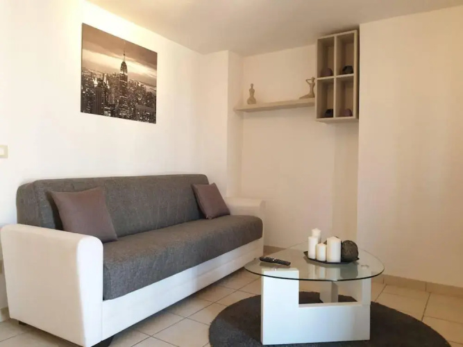 Charming 1-bed Apartment in Napoli