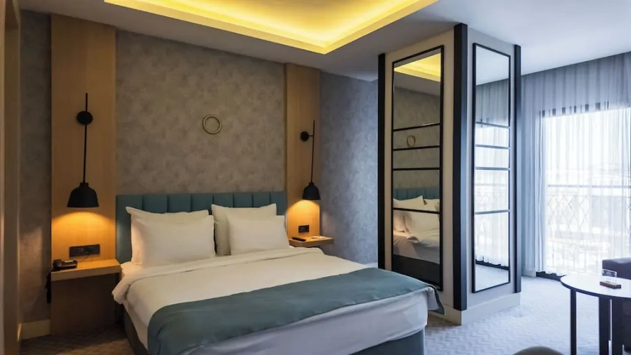 Suite with balcony