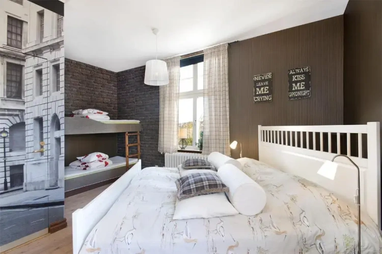 Standard Family room
