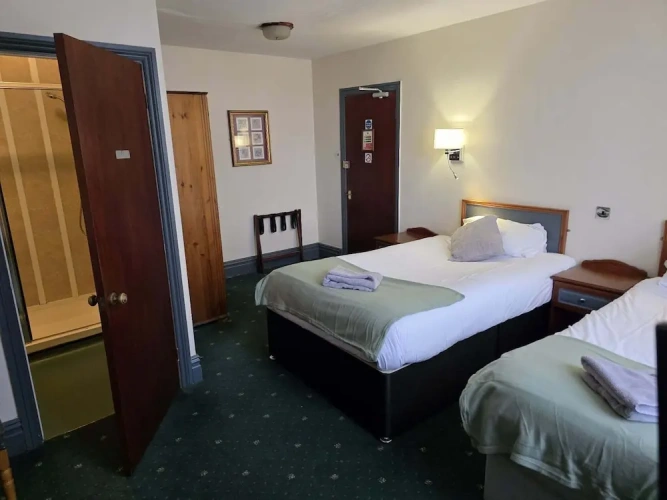 Standard Twin room