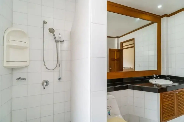 4 BR Villa on Beachfront Resort - TG44