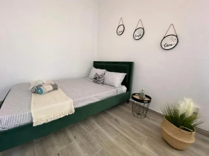 Modern Apartment Valentino GL144