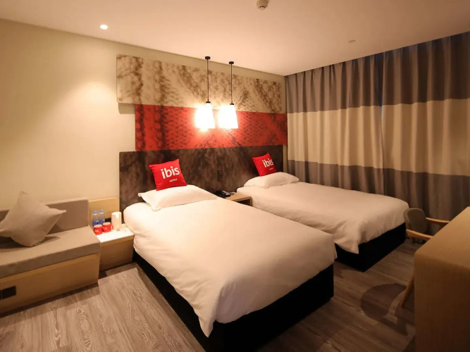 Ibis Shanghai Changshou